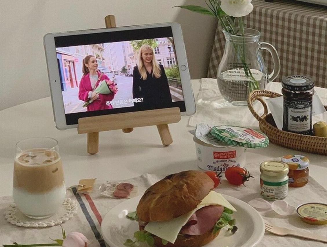 Modern 2 Bed Apartment With Free Parking And Netflix Dawley Eksteriør billede